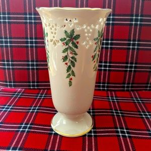 LENOX Holiday Vase